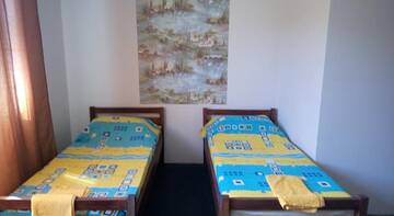 Фото номера Трехместный номер с балконом Гостевой дом Guesthouse Bagyra г. Вардане 4