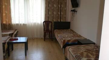 Фото номера Семейный номер с балконом Гостиница Guest House U Yarika г. Вардане 6