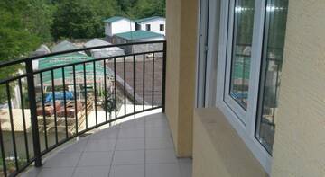 Фото номера Семейный номер с балконом Гостиница Guest House U Yarika г. Вардане 5
