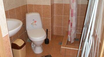 Фото номера Семейный номер с балконом Гостиница Guest House U Yarika г. Вардане 3