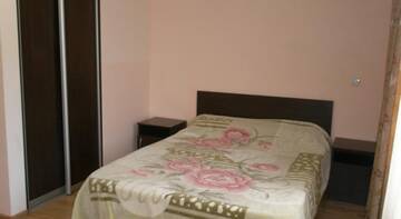 Фото номера Трехместный номер с балконом Гостиница Guest House U Yarika г. Вардане 6