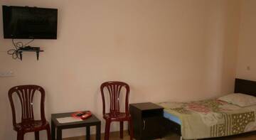 Фото номера Трехместный номер с балконом Гостиница Guest House U Yarika г. Вардане 5