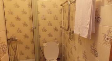 Фото номера Семейный люкс с балконом Гостиница Oasis Guest House г. Вардане 2