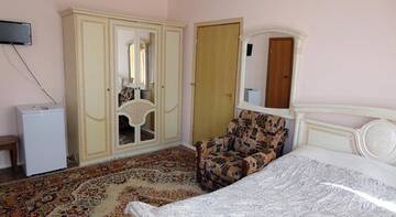 Фото Гостиница Oasis Guest House г. Вардане 3