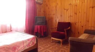 Фото номера Трехместный номер  Гостиница Oasis Guest House г. Вардане 6
